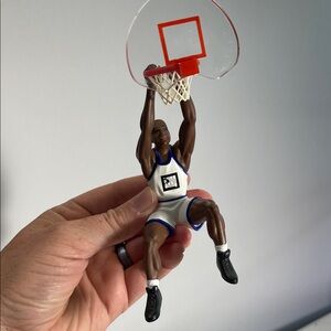 Shaq #32 Vintage 1995 Hallmark Ornament
